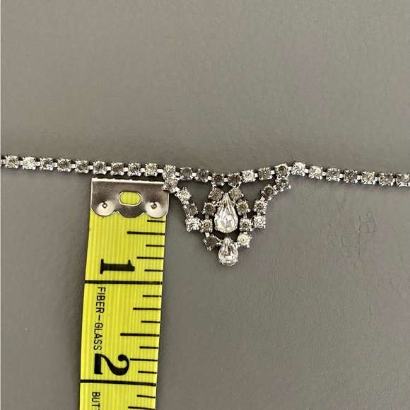 Vintage BELLE rhinestone necklace - Picture 6 of 6